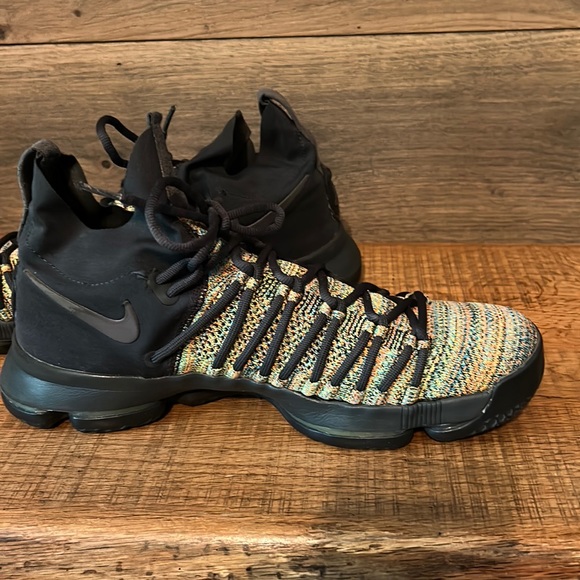 Nike KD 10 multicolor. Rare color way. - Picture 3 of 5